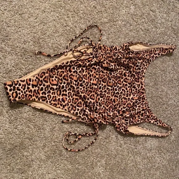 One piece leopard print bathing suit brand new never worn perfect condition - Picture 2 of 5